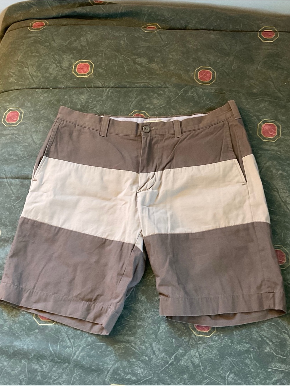J.Crew Men’s Cotton Shorts Size 34‎ Gray Colorblock Flat Front Casual Chino